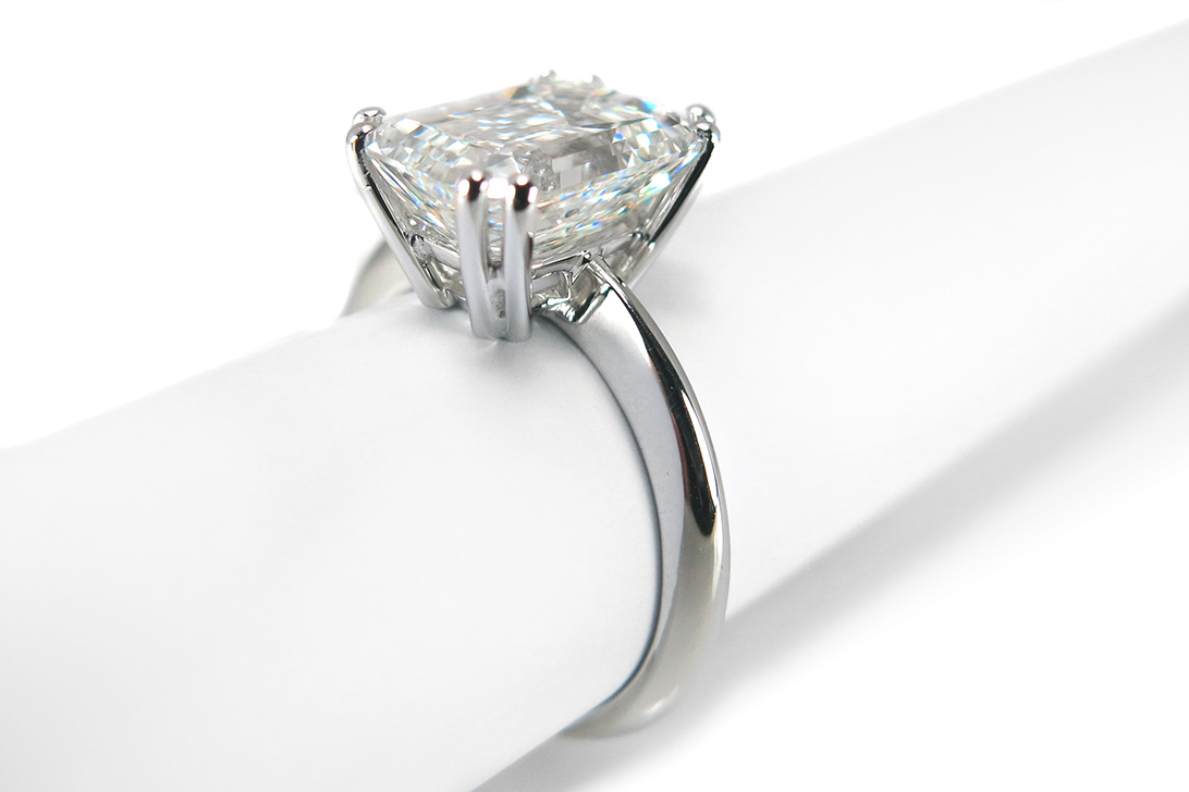 Ring mit Diamant 5,01ct Top Wesselton/vs1 GIA Expertise [BRORS 13981] Foto 04